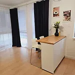 Malta & Basen ,kort Tenisowy W Cenie Апартаменты *